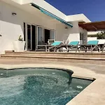 Evelyn Villa La Florida (Tenerife)