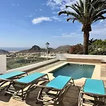 Evelyn Villa La Florida (Tenerife)
